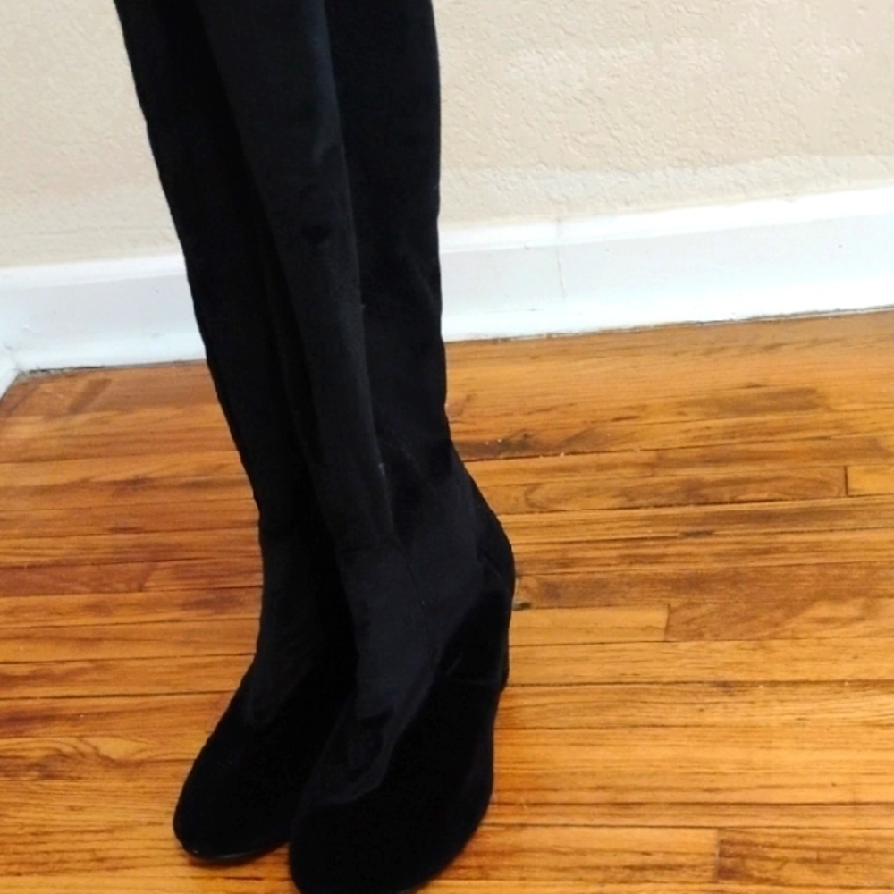 Elegant Black Women's Knee-High Boots